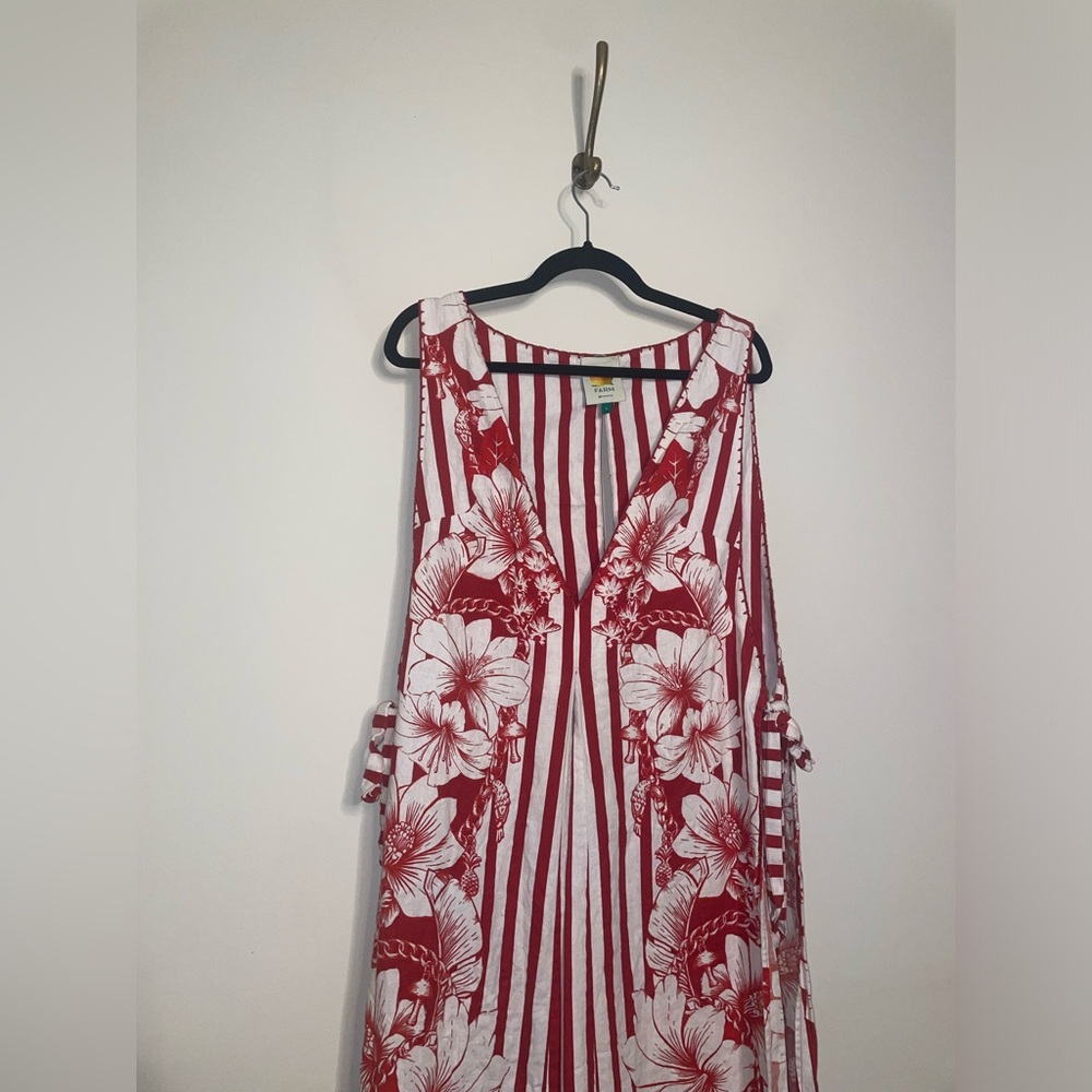FARM Rio Red and White Floral Swim Coverup - Picture 5 of 7